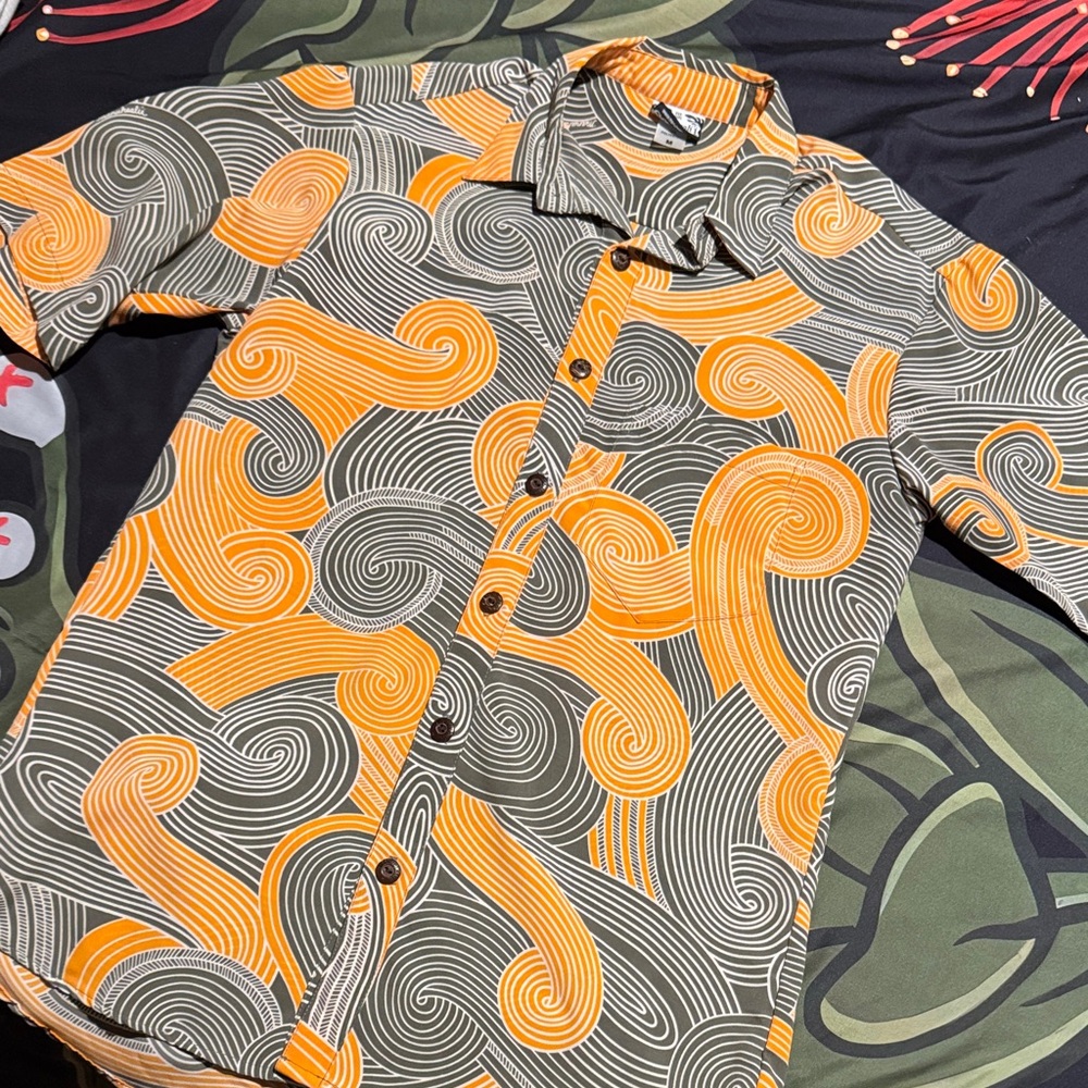 Manuhealii Orange and Gray Patterned Shirt